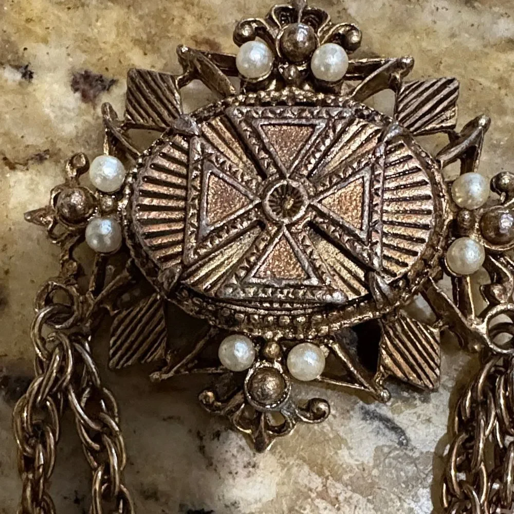 Vintage-Inspired  bronze and Pearl Brooch